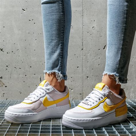 nike air force gelb